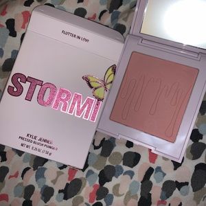 Kylie Stormi Flutter In Love Blush